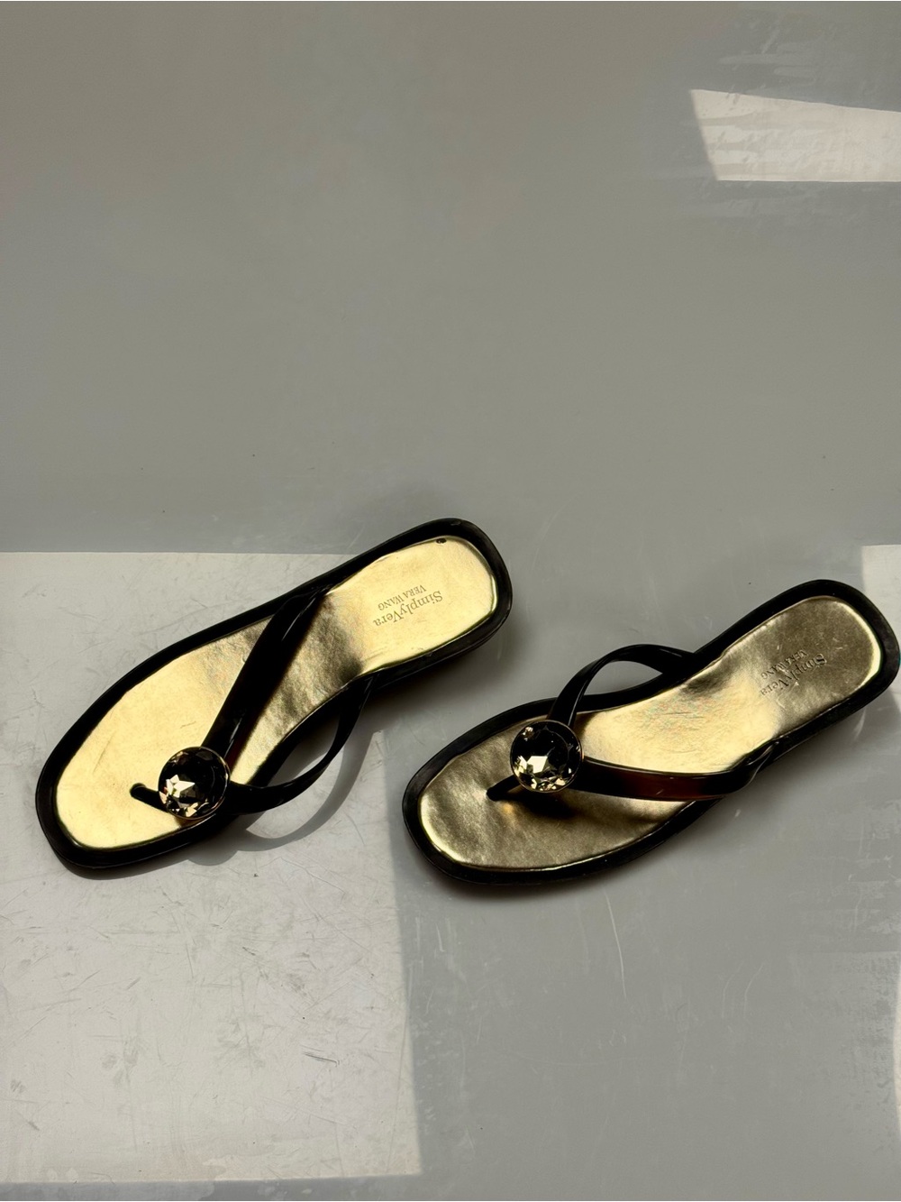 Simply Vera Vera Wang Bauble Black Jeweled Thong Sandals Size 8M